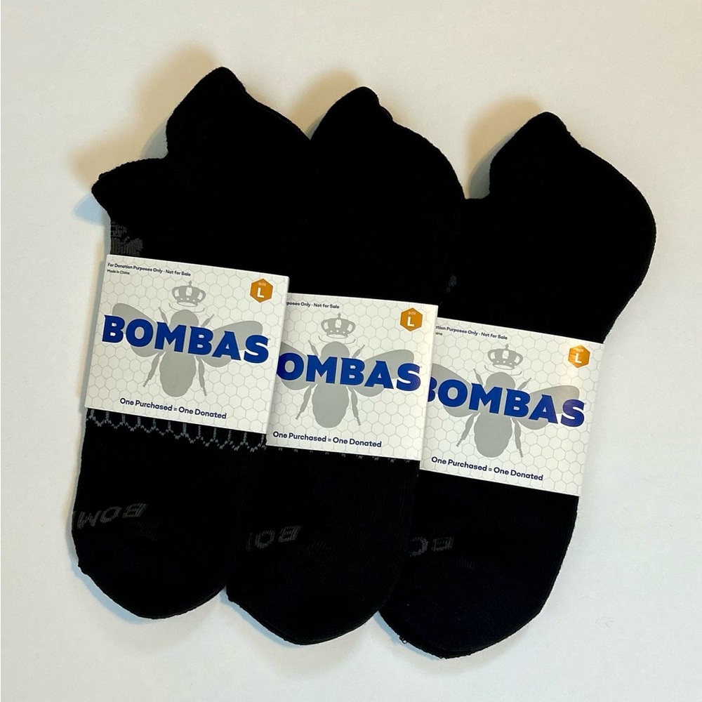 NWT Bombas Bundle of Black Unisex Cushioned Antimicrobial Ankle Socks / Large